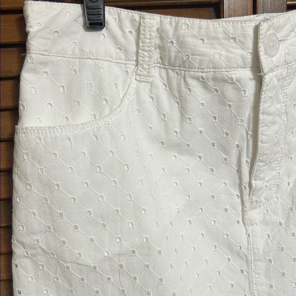 Croft & Barrow White Cotton Eyelet Skort Skirt Size 8 - Picture 2 of 6